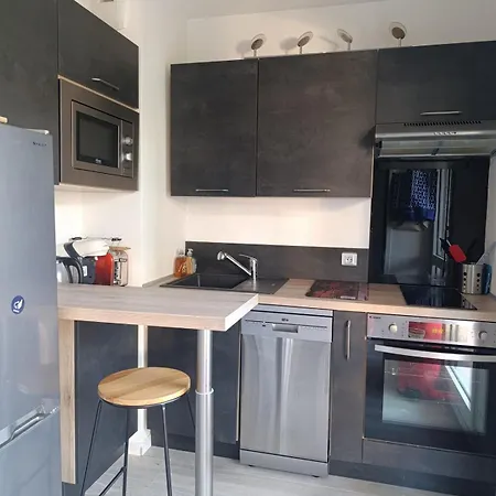 Daire Avec Belles Prestations - Balcon - Parking