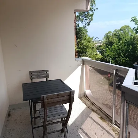 Avec Belles Prestations - Balcon - Parking Daire *