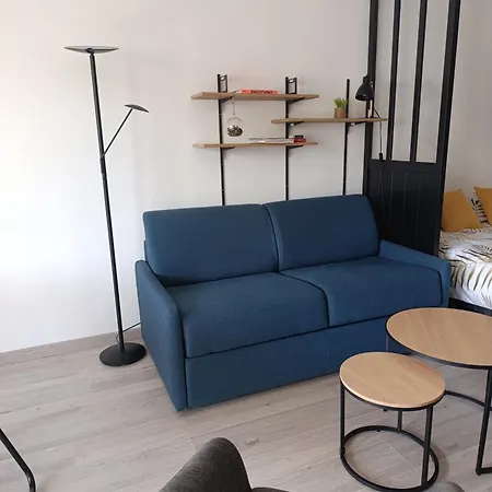 Avec Belles Prestations - Balcon - Parking Daire *